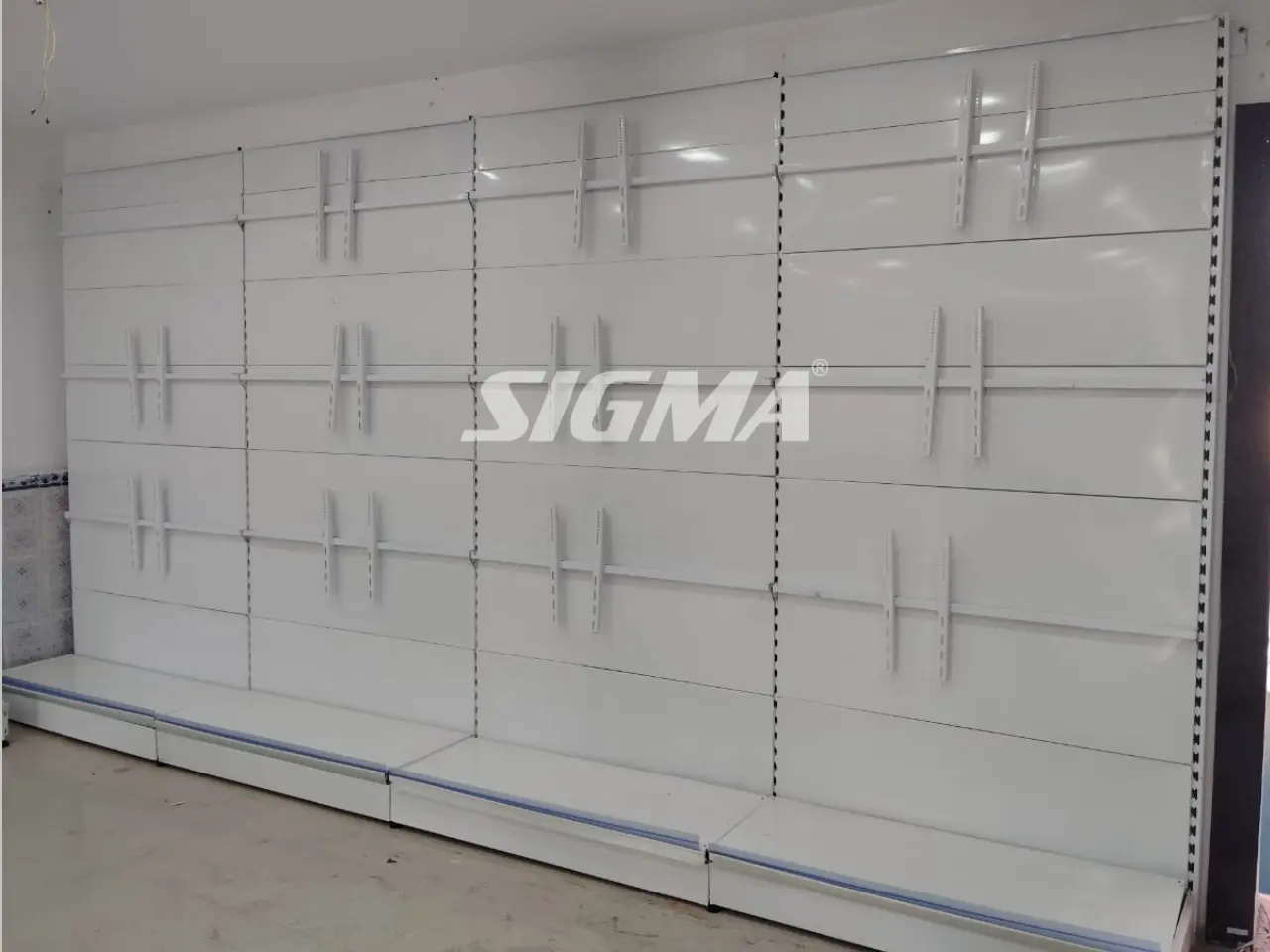 596631001_Electronic display racks Ranchi3.webp